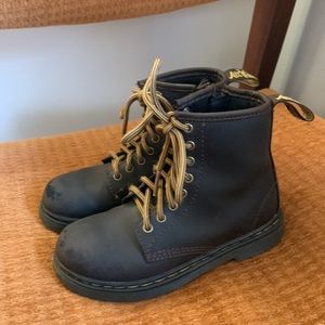 Dr. Martens toddler soft t lace up boots